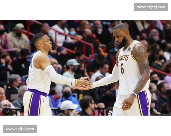 拉塞尔确认梅赛德斯续约谈判陷入僵局 坦言未与其他车队接触 拉塞尔确认梅赛德斯续约谈判陷入僵局 坦言未与其他车队接触