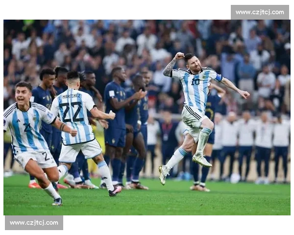 梅西神级传球 + 任意球制胜！世俱杯队友屡失良机 37 岁球王仍能一己之力改写比赛