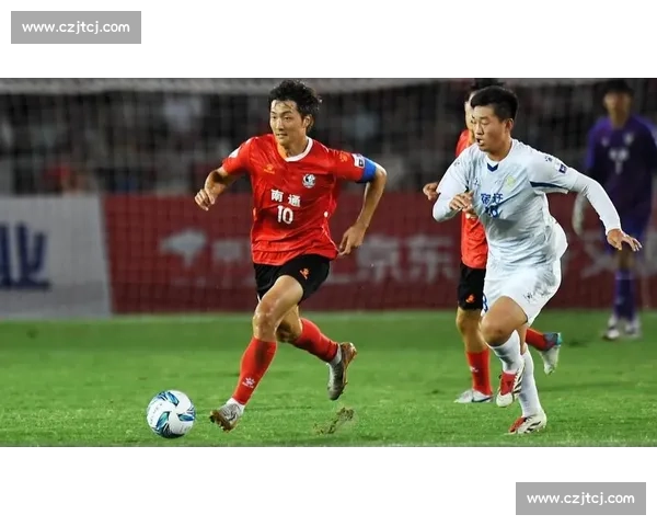 苏超三城火力全开!10 球狂潮点燃江苏足球夜 苏超三城火力全开!10 球狂潮点燃江苏足球夜